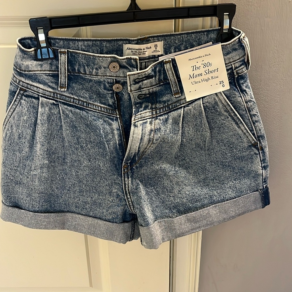 Abercrombie & Fitch 80s mom short